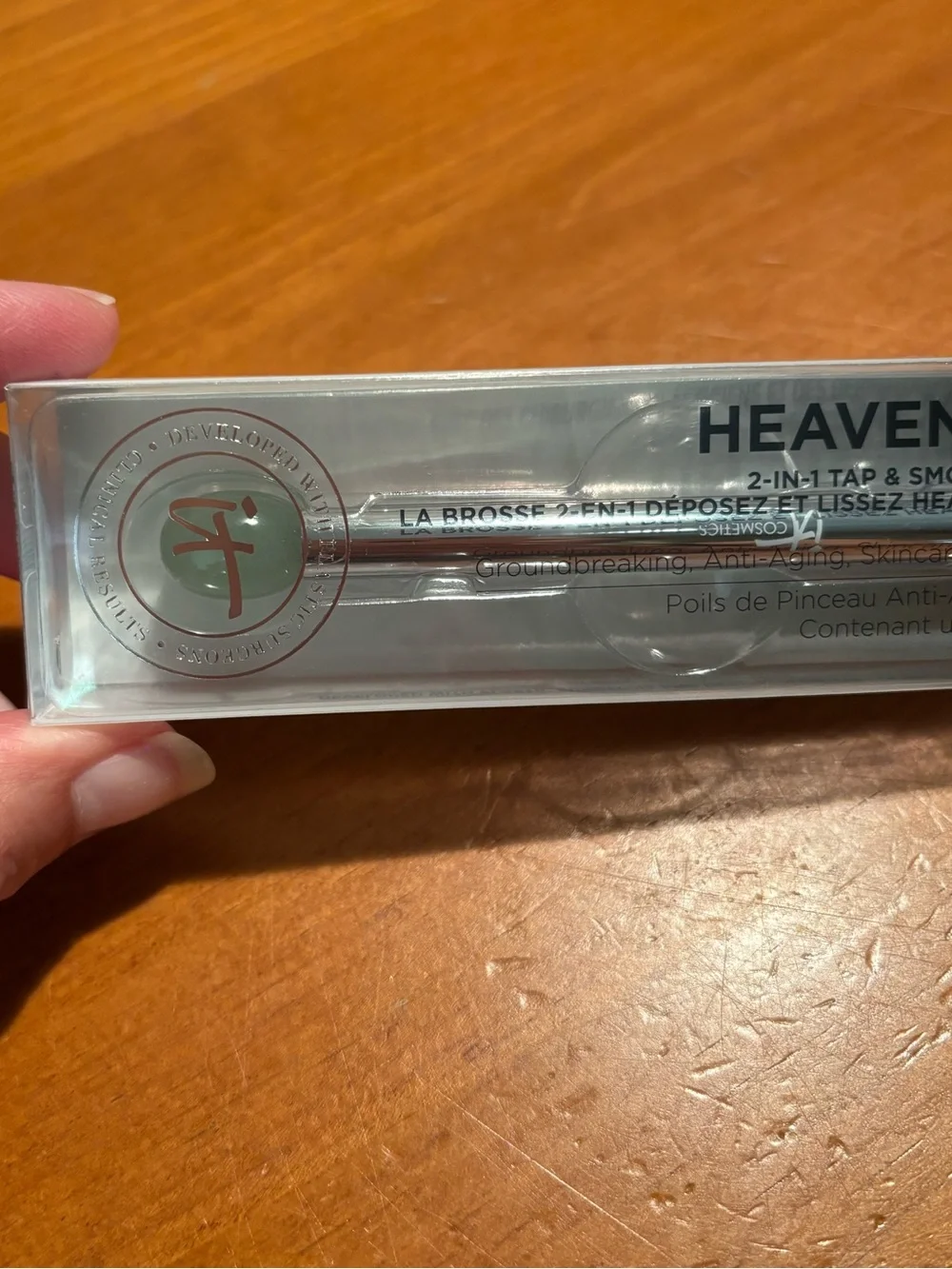 IT Cosmetics Heavenly Skin 2-in-1 Tap & Smooth Eye Cream Brush #706